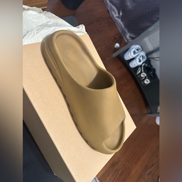 Yeezy Slides “Ochre” Size 13 Used - Picture 3 of 5